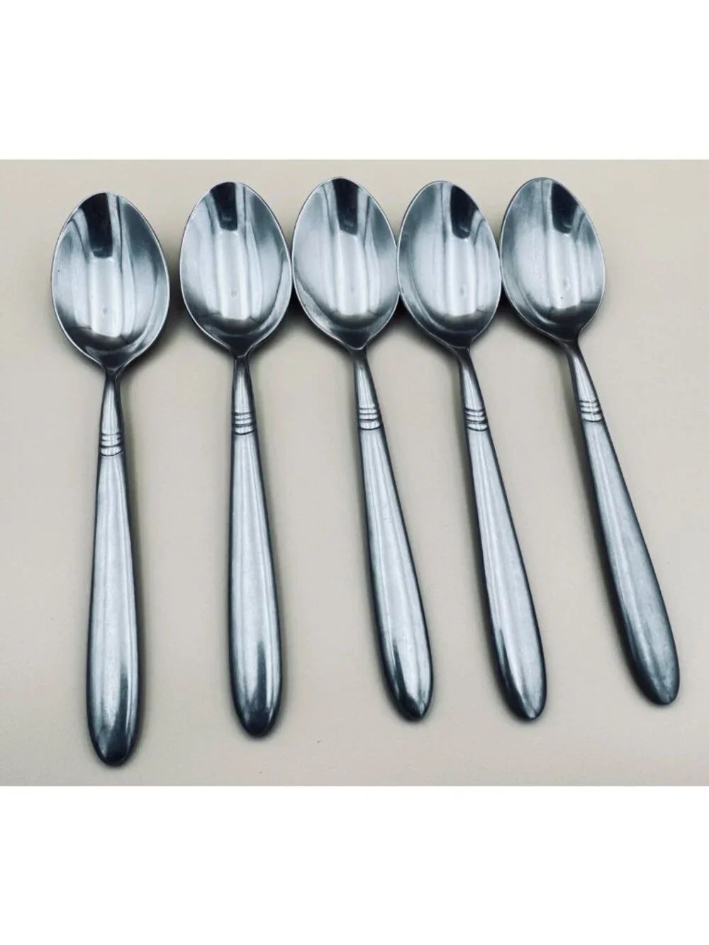 5 Hampton Silversmiths AMARE Stainless Steel Oval Soup Spoons